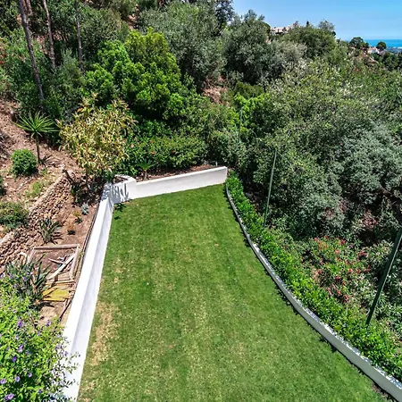 Exclusive 6 Bedroom Modern Chic With A Private Pool And Amazing Ocean View Villa Benahavís