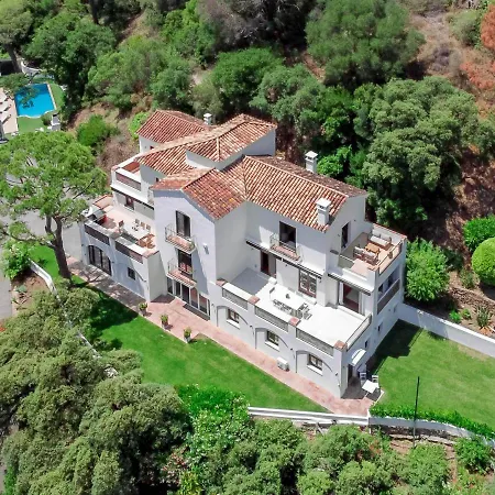 Exclusive 6 Bedroom Modern Chic With A Private Pool And Amazing Ocean View *