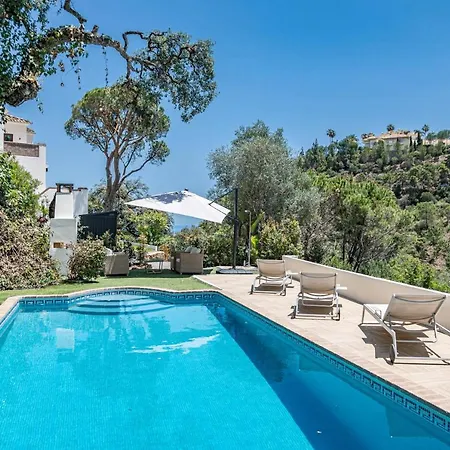 Exclusive 6 Bedroom Modern Chic With A Private Pool And Amazing Ocean View * Benahavís