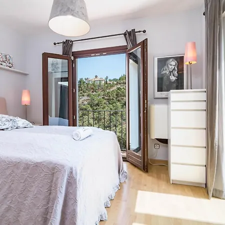 Exclusive 6 Bedroom Modern Chic With A Private Pool And Amazing Ocean View וילה Benahavís