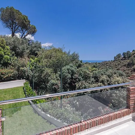 Exclusive 6 Bedroom Modern Chic With A Private Pool And Amazing Ocean View *