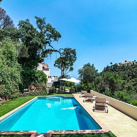 Exclusive 6 Bedroom Modern Chic With A Private Pool And Amazing Ocean View *