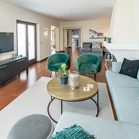 וילה Exclusive 6 Bedroom Modern Chic With A Private Pool And Amazing Ocean View Benahavís