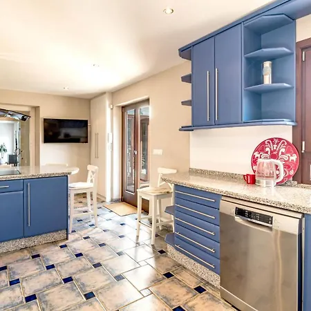 Exclusive 6 Bedroom Modern Chic With A Private Pool And Amazing Ocean View וילה