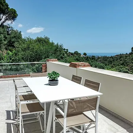 Exclusive 6 Bedroom Modern Chic With A Private Pool And Amazing Ocean View וילה Benahavís