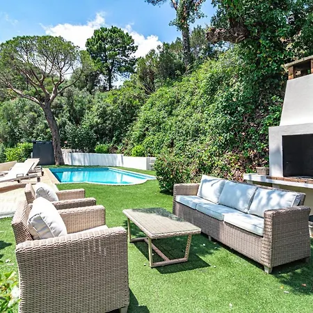 Exclusive 6 Bedroom Modern Chic With A Private Pool And Amazing Ocean View *