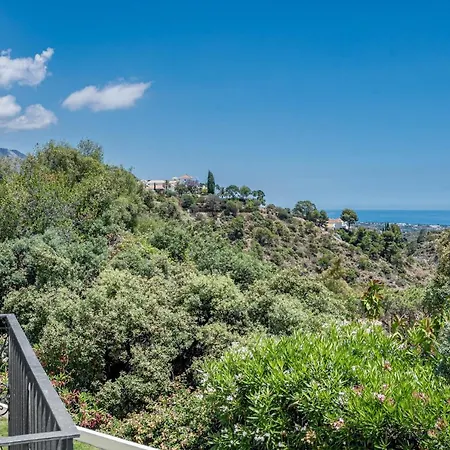 Exclusive 6 Bedroom Modern Chic With A Private Pool And Amazing Ocean View Villa